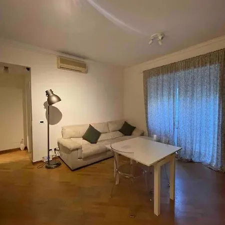 Cozy Flat Piazza Vescovio * Roma
